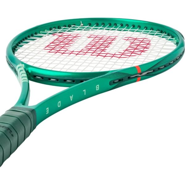 راکت تنیس ویلسون مدل Wilson Blade 98 18×20 V10 2026 (305 gr) - Image 3
